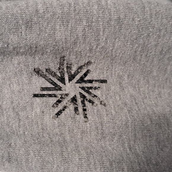 Isaora Hoodie Size Large Grey - Picture 5 of 7